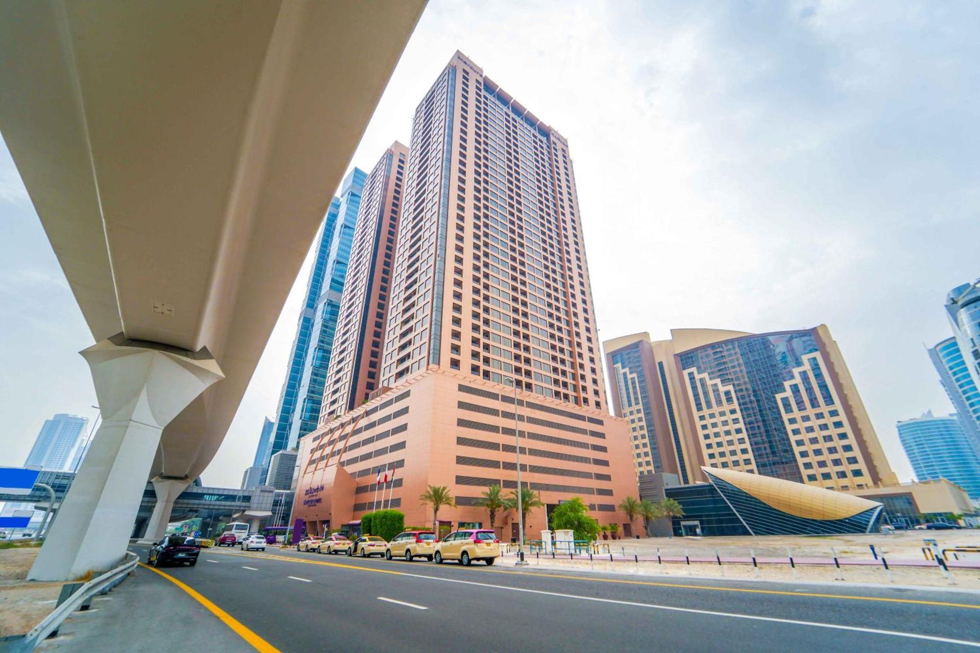 Mercure Dubai Barsha Heights Hotel Suites And Apartments Buitenkant foto