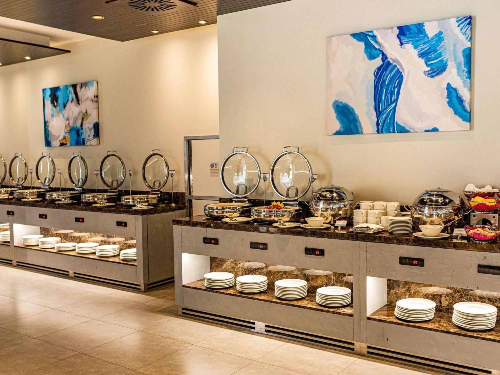 Mercure Dubai Barsha Heights Hotel Suites And Apartments Buitenkant foto