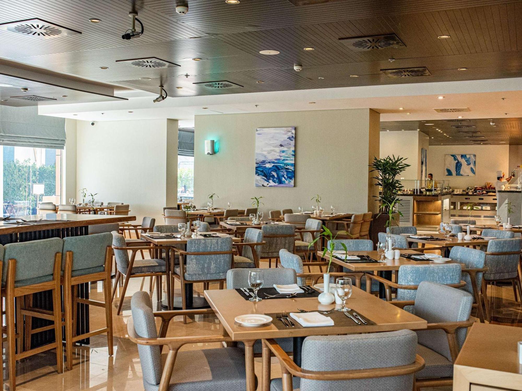 Mercure Dubai Barsha Heights Hotel Suites And Apartments Buitenkant foto