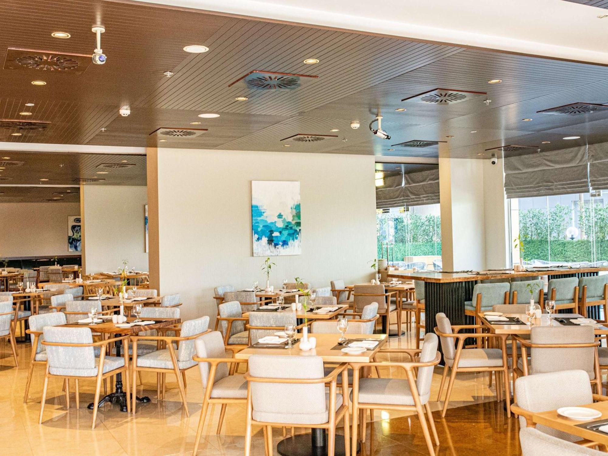 Mercure Dubai Barsha Heights Hotel Suites And Apartments Buitenkant foto
